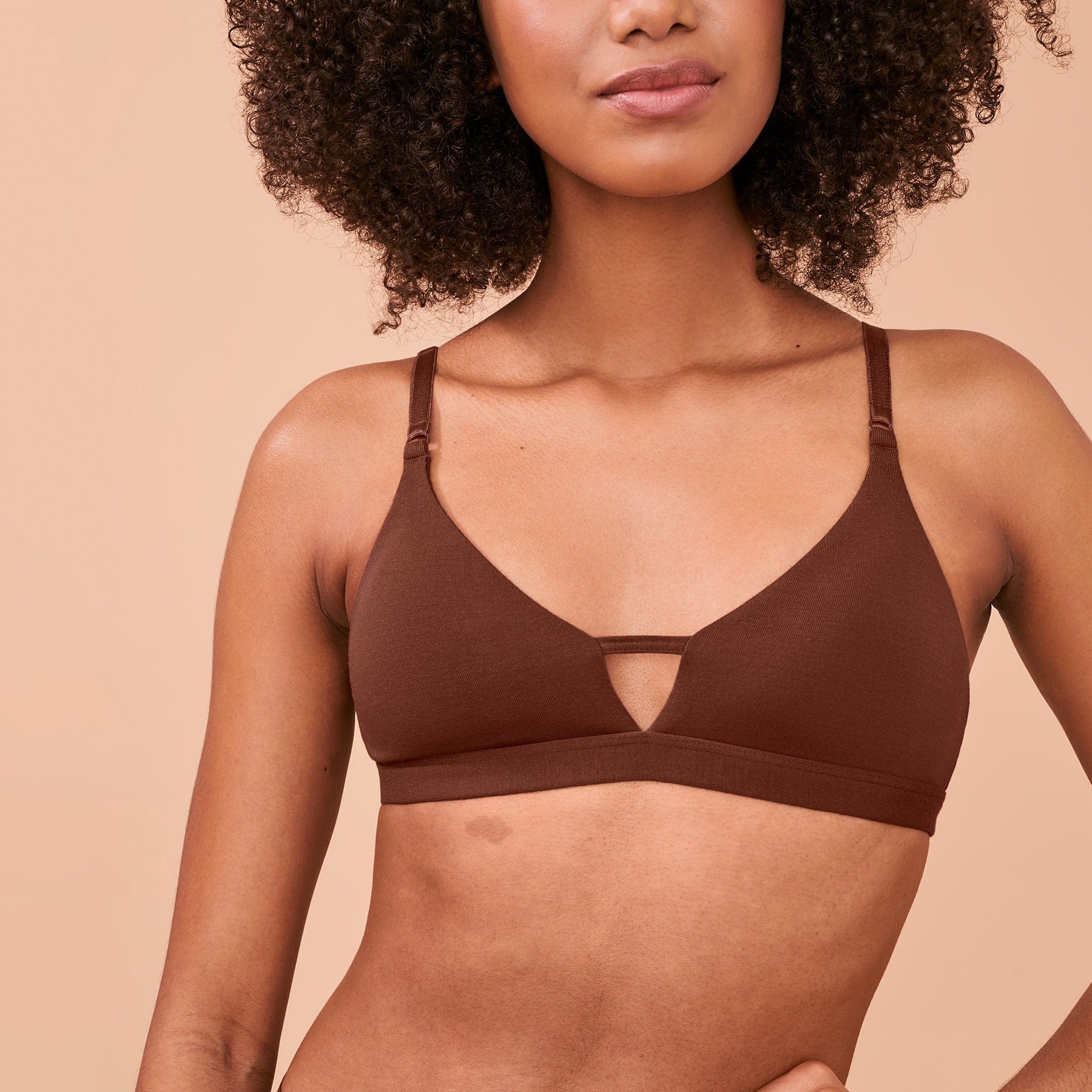 Pepper Nursing Wirefree Bra | Wireless Maternity Bra for Women | Drop-Down  Cups with a One-Hand Clasp, Removable Pads : : Clothing, Shoes 