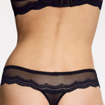 Signature Lace Thong Black